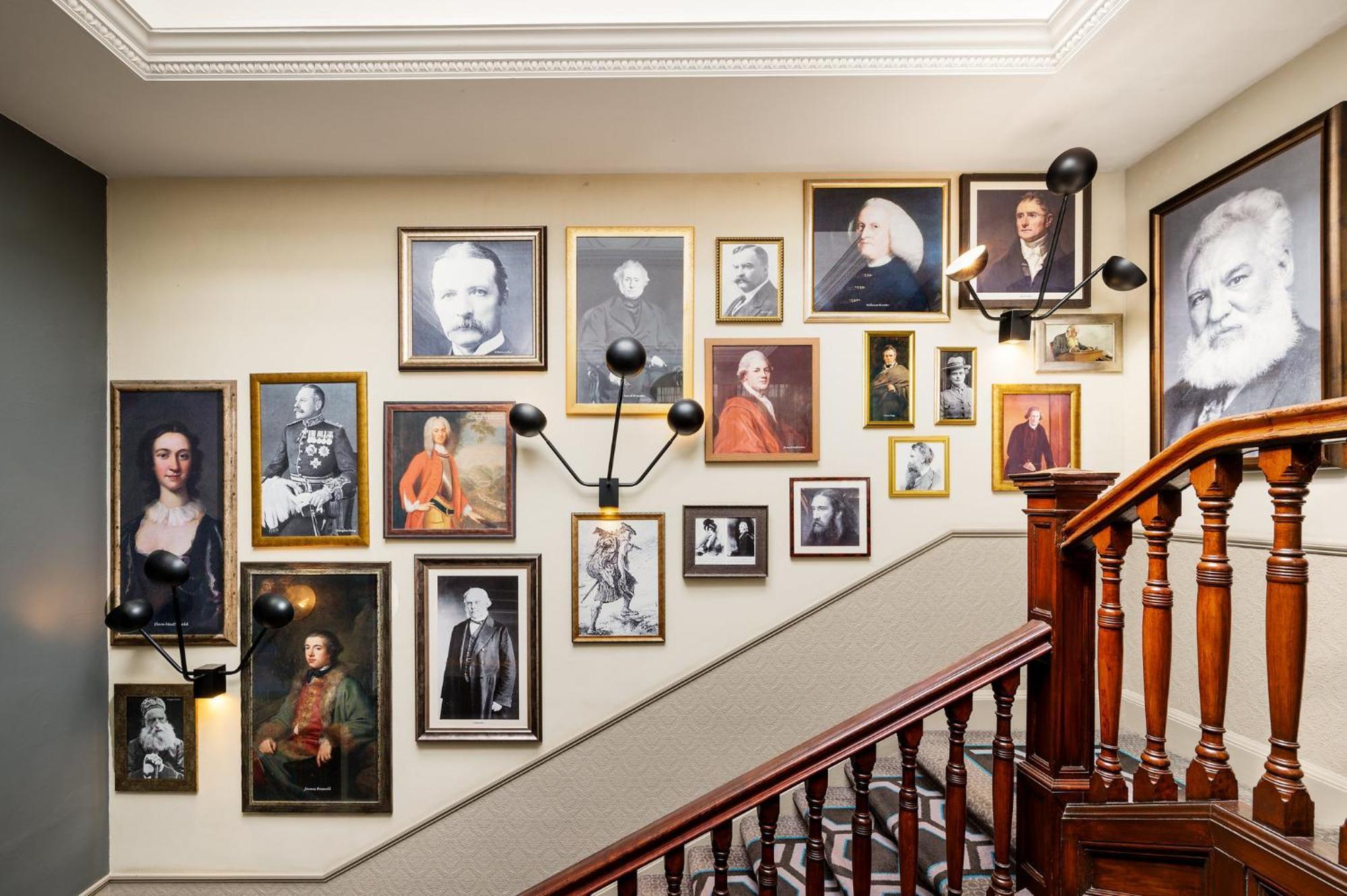 Hotel Indigo - Edinburgh - Princes Street By Ihg Екстериор снимка